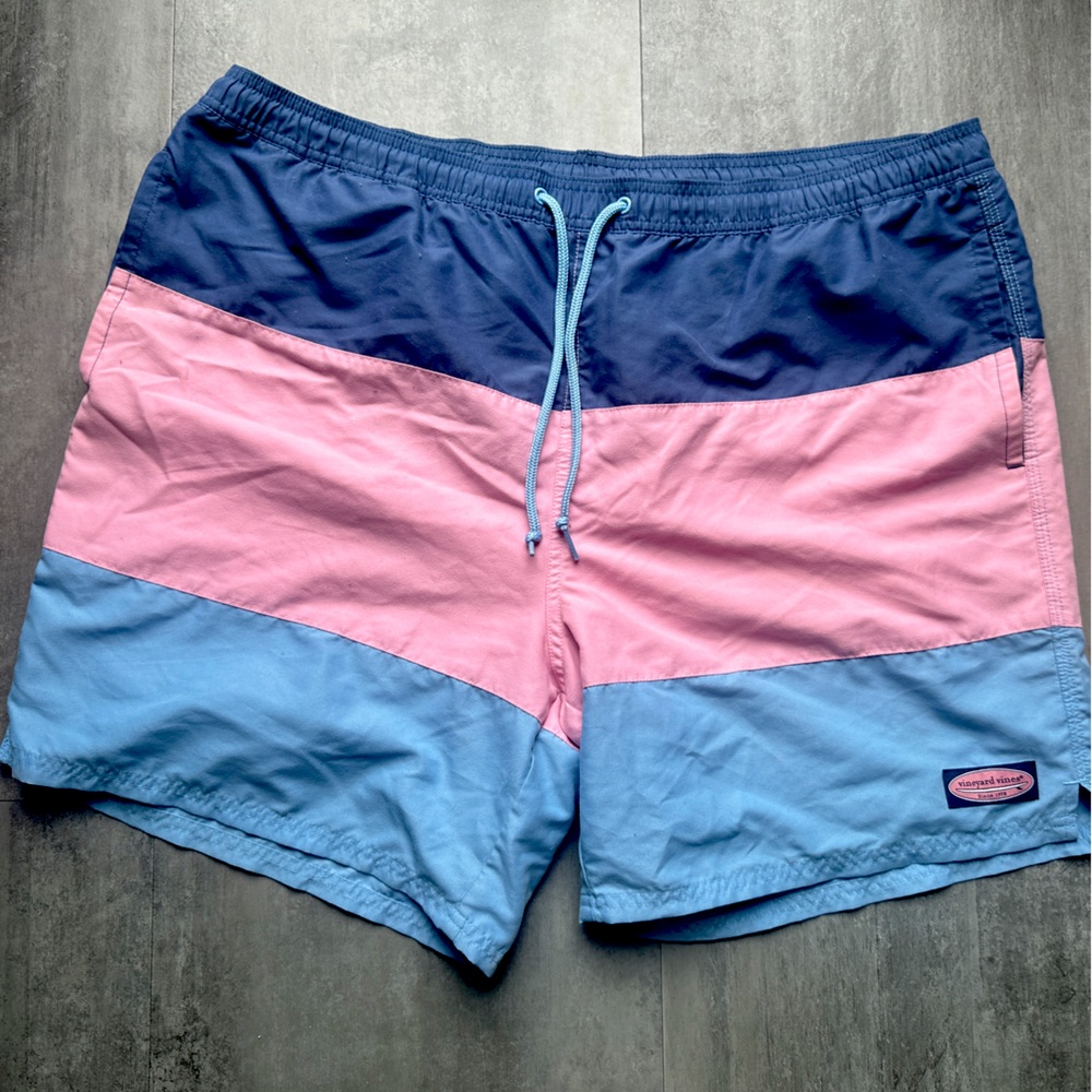 Vineyard Vines Men’s Swim Trunks XL